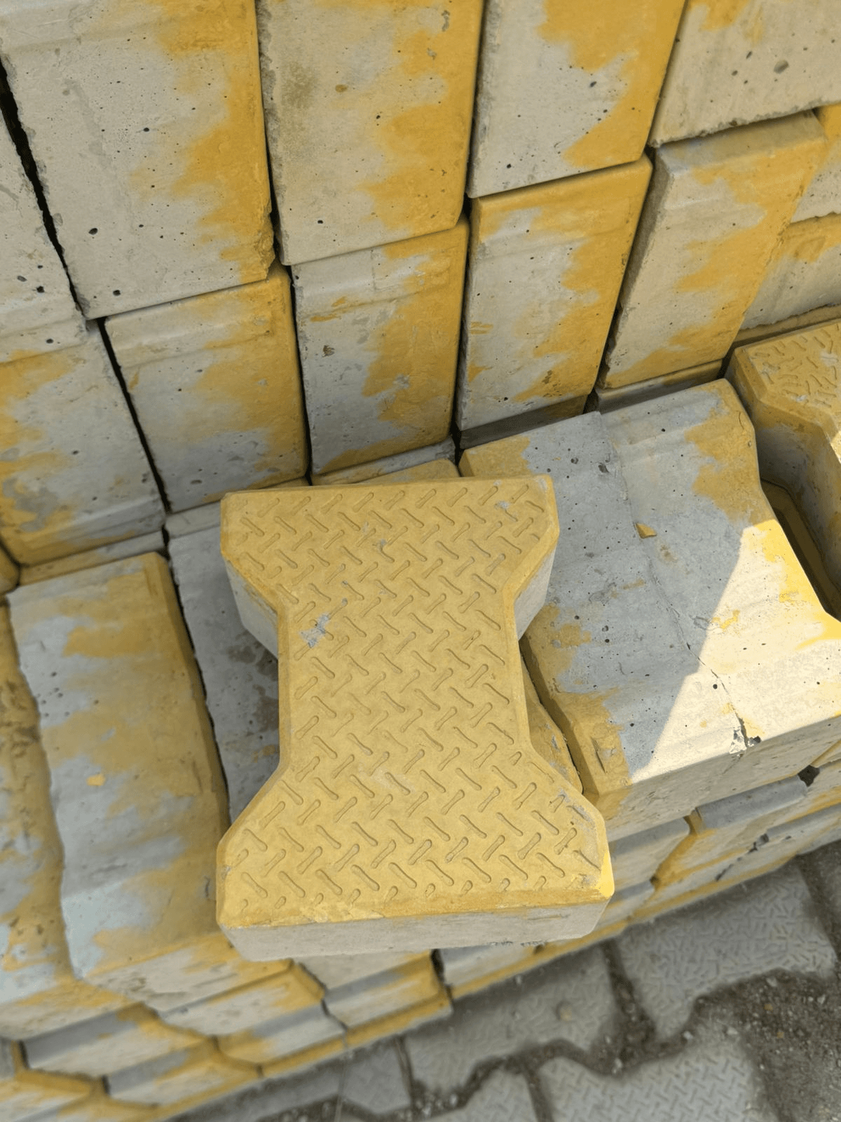 Paver Blocks 101: Choosing the Right Style for Driveways, Walkways & Gardens